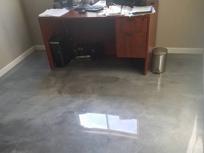 commercial painter applied epoxy to office floor
